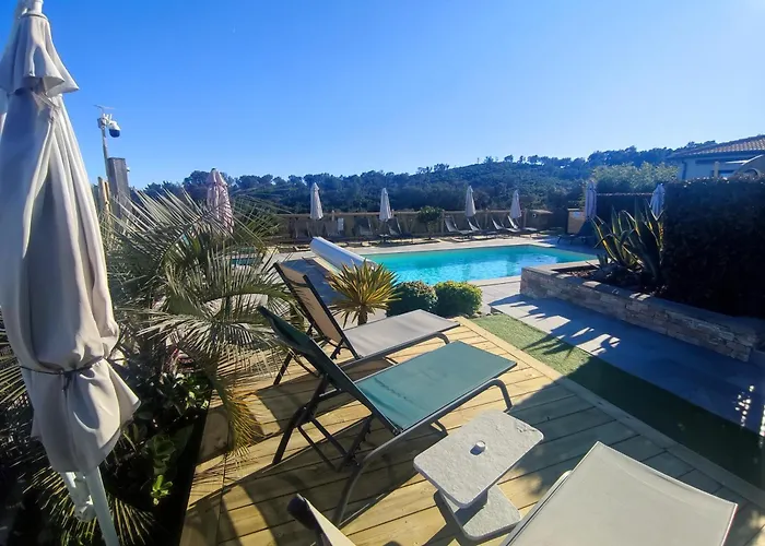 Cote Et Mer - Appartement Haut Standing Dans Villa Avec Piscine Et Vue Mer