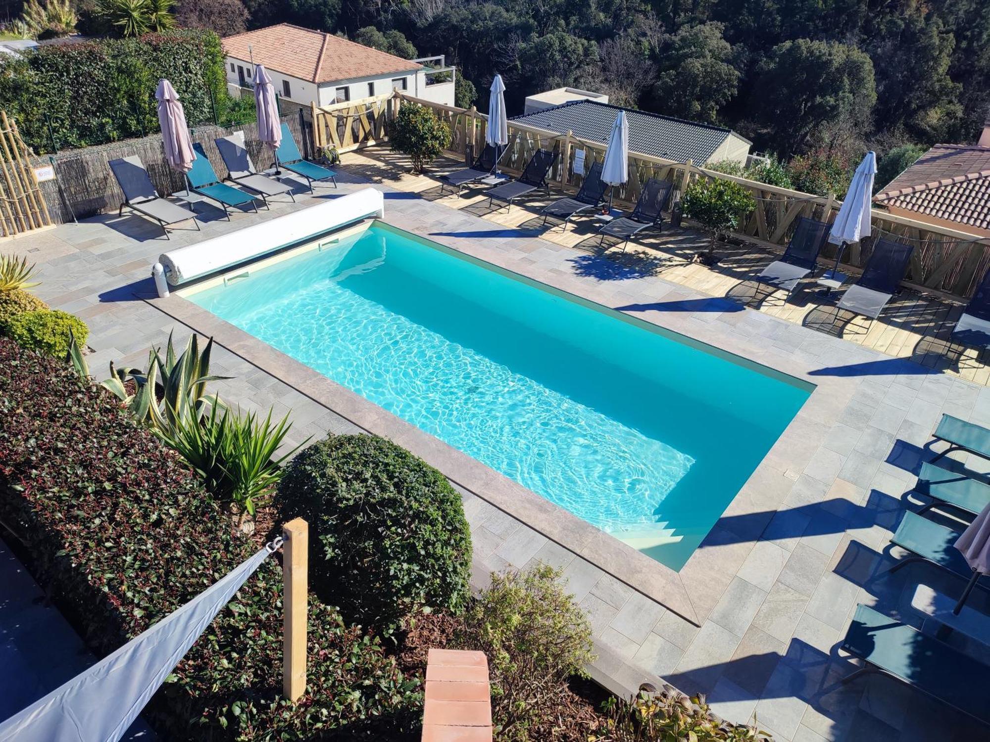Cote Et - Standing Dans Avec Piscine Et Vue