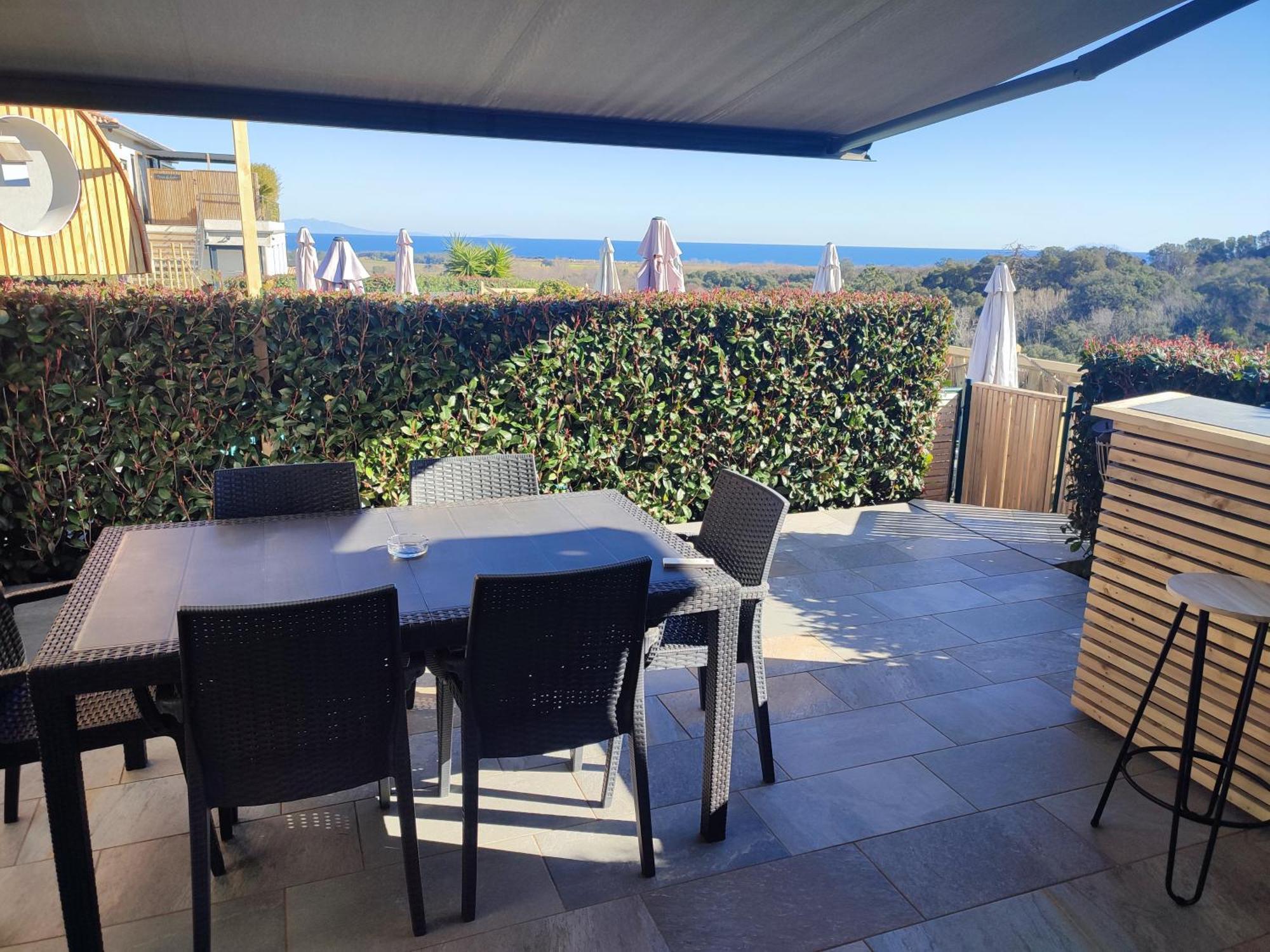 Appartement Cote Et - Standing Dans Avec Piscine Et Vue