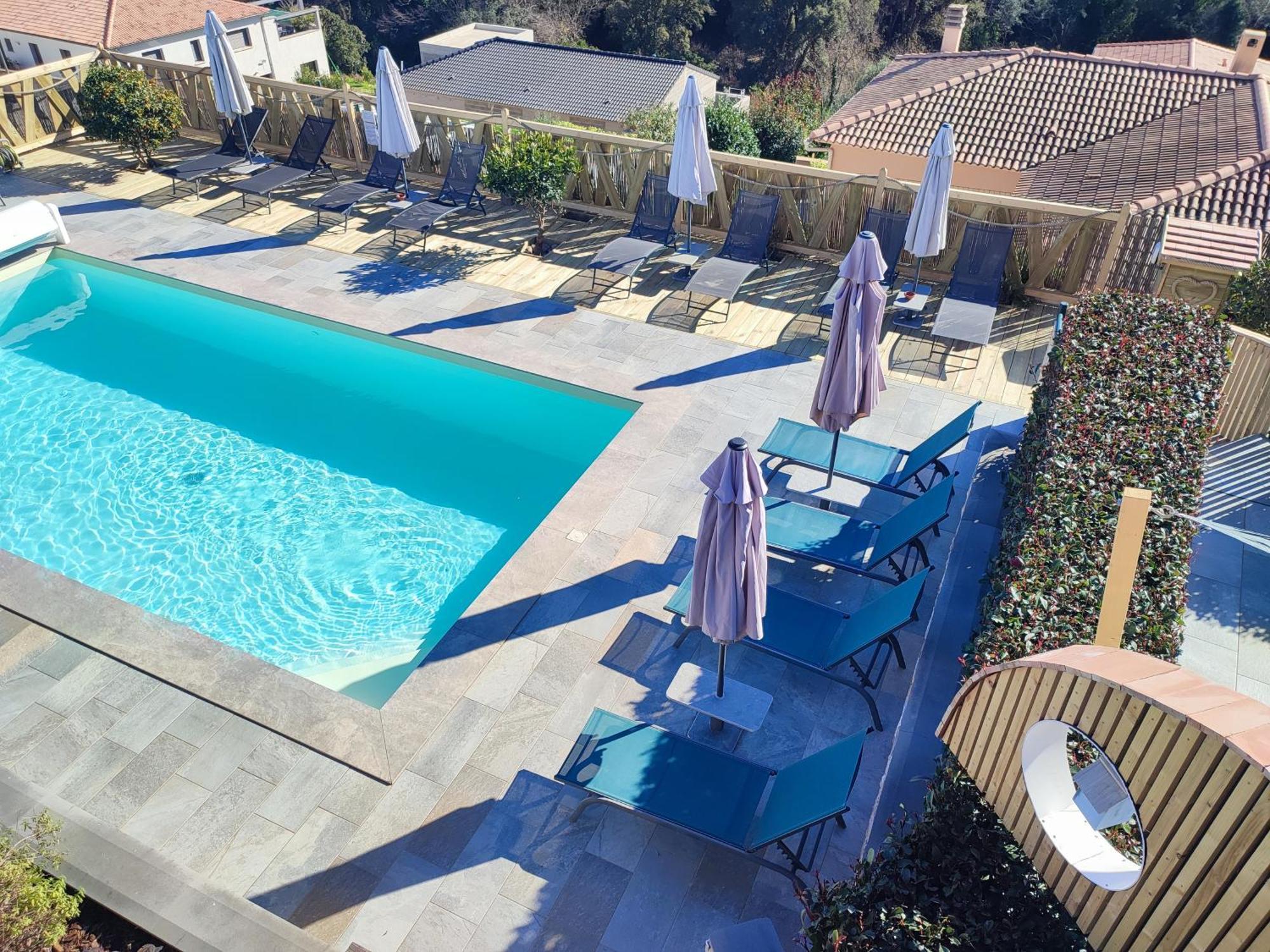 Apartment Cote Et - Standing Dans Avec Piscine Et Vue Taglio-Isolaccio