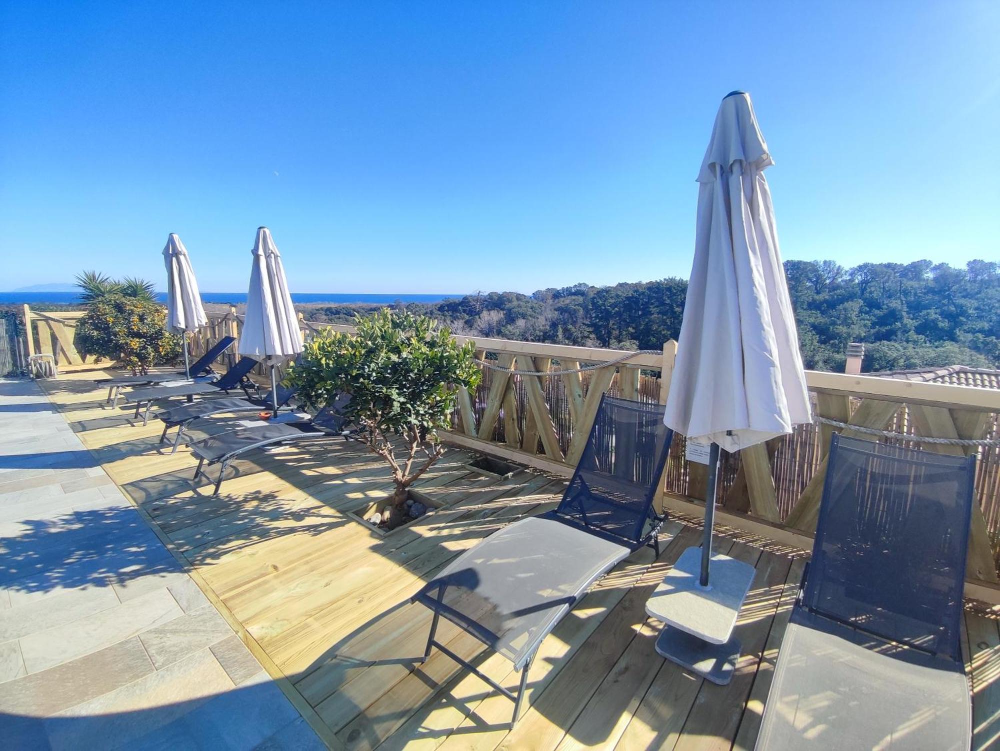 Apartment Cote Et - Standing Dans Avec Piscine Et Vue Taglio-Isolaccio