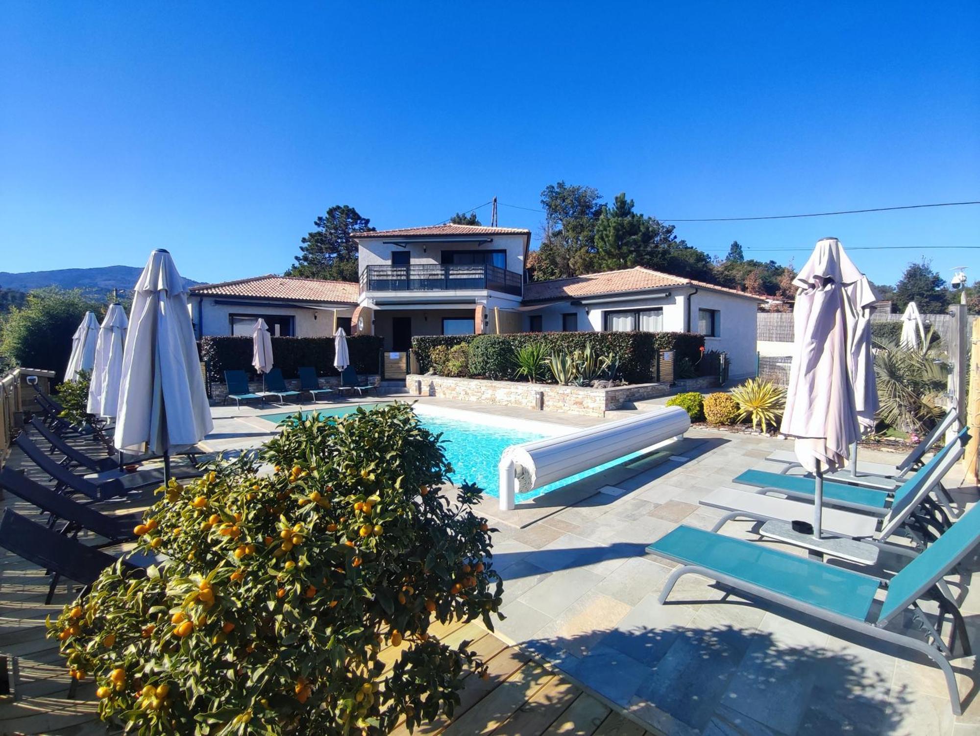 Cote Et - Standing Dans Avec Piscine Et Vue Appartement